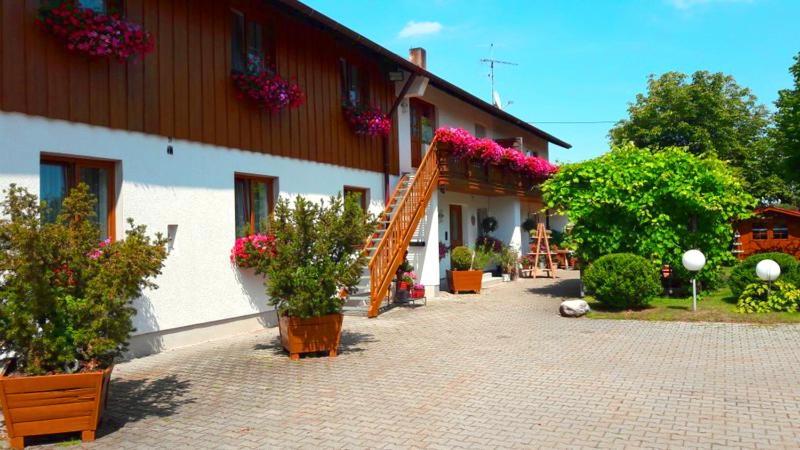 Pension Zum Krug, Messe Muenchen Hergolding Exteriér fotografie