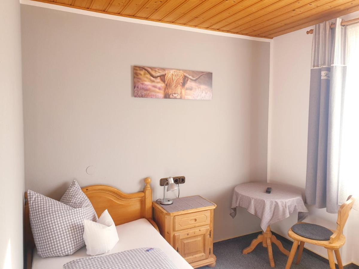 Pension Zum Krug, Messe Muenchen Hergolding Exteriér fotografie