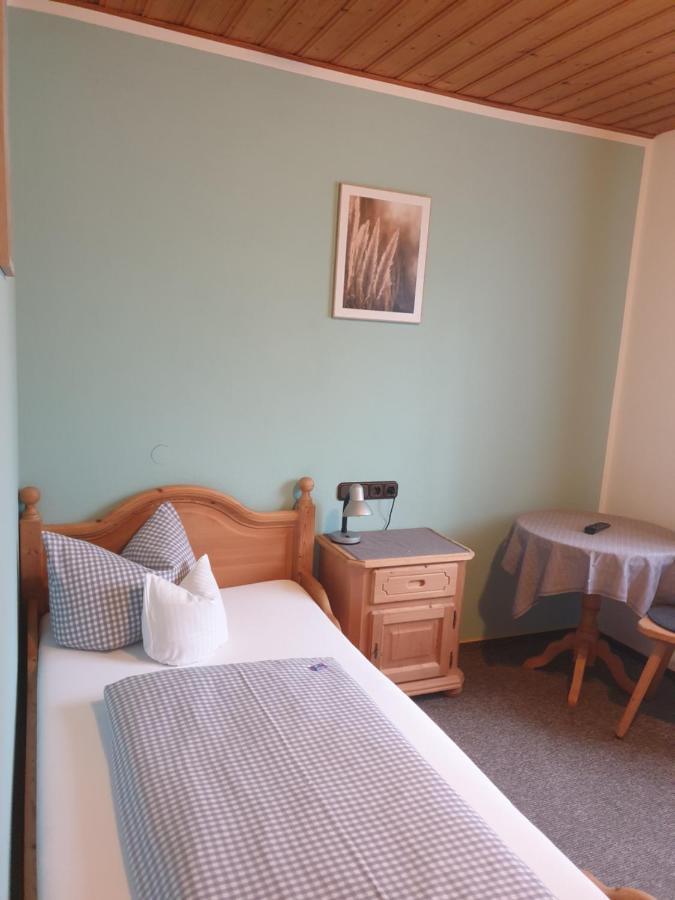 Pension Zum Krug, Messe Muenchen Hergolding Exteriér fotografie